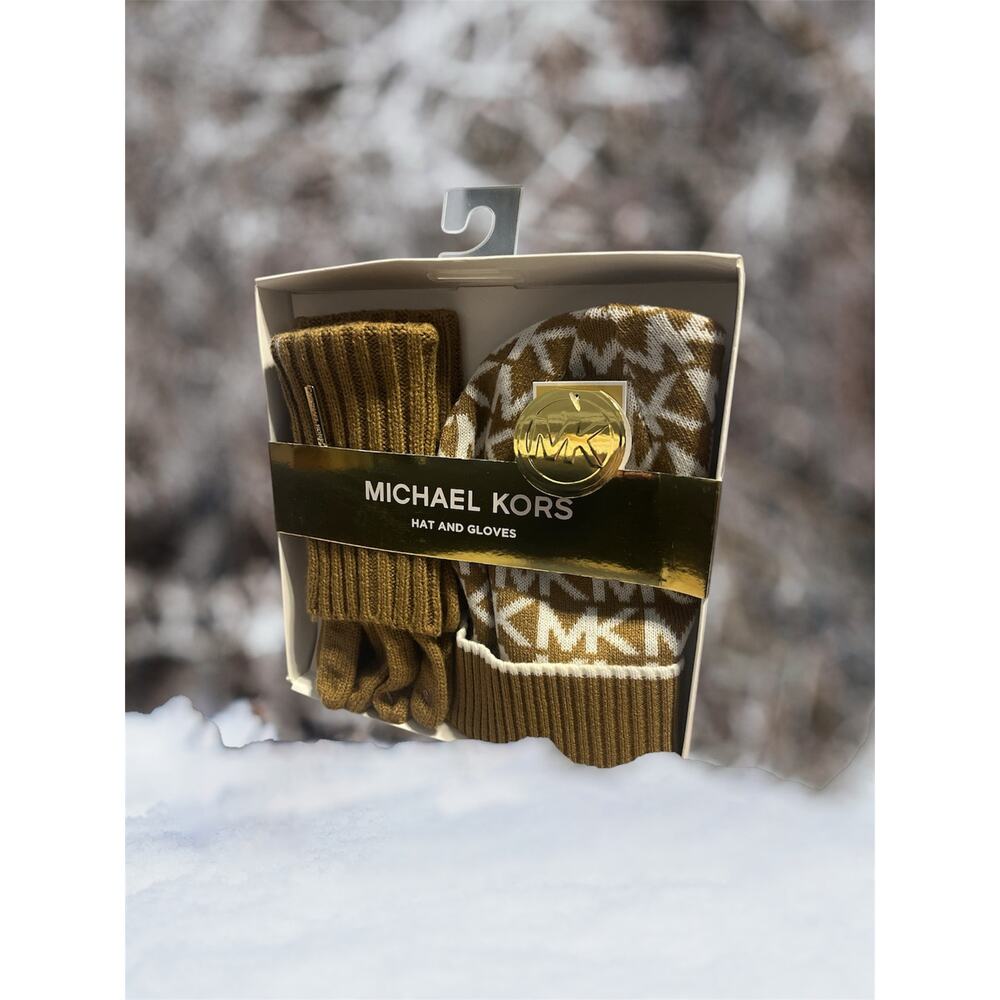 NWT Michael Kors Logo Hat And Gloves Gift Set Black White